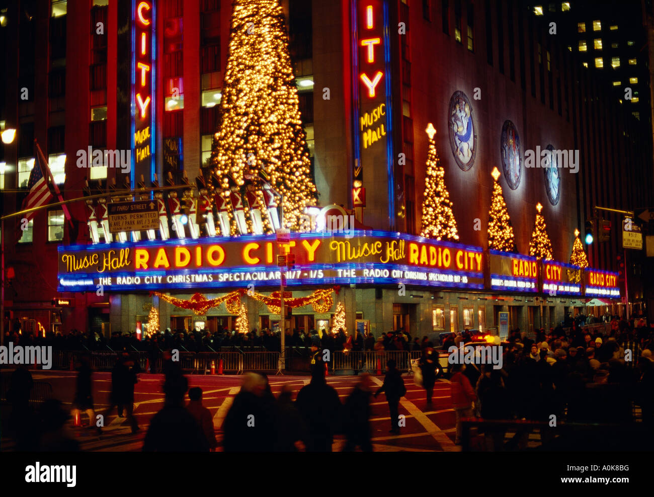 radio-city-music-hall-christmas-dusk-stock-photo-alamy