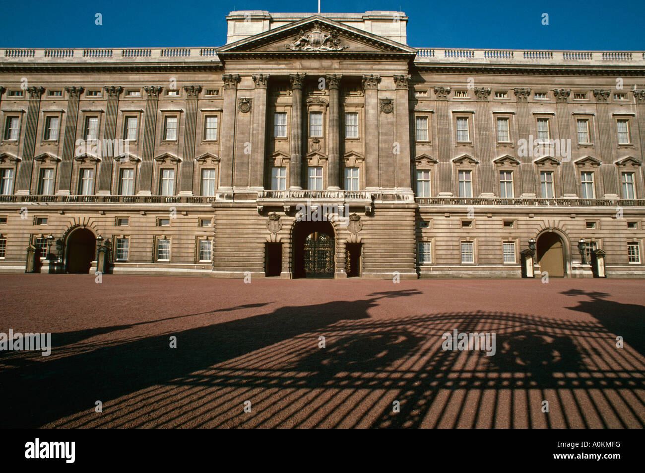 Buckingham Palace in London England Stock Photo Alamy