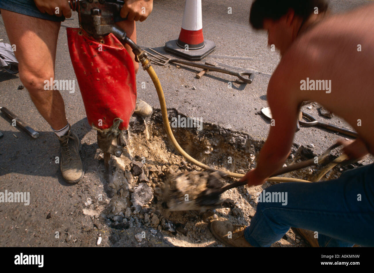 Pneumatic drill tarmac hires stock photography and images Alamy
