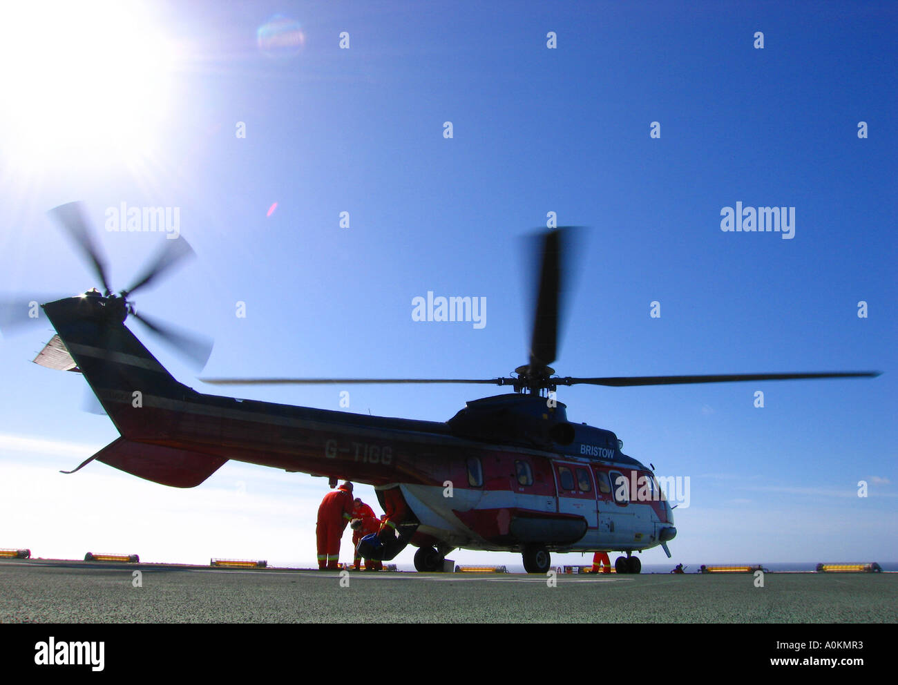 North sea rig helicopter hi-res stock photography and images - Alamy