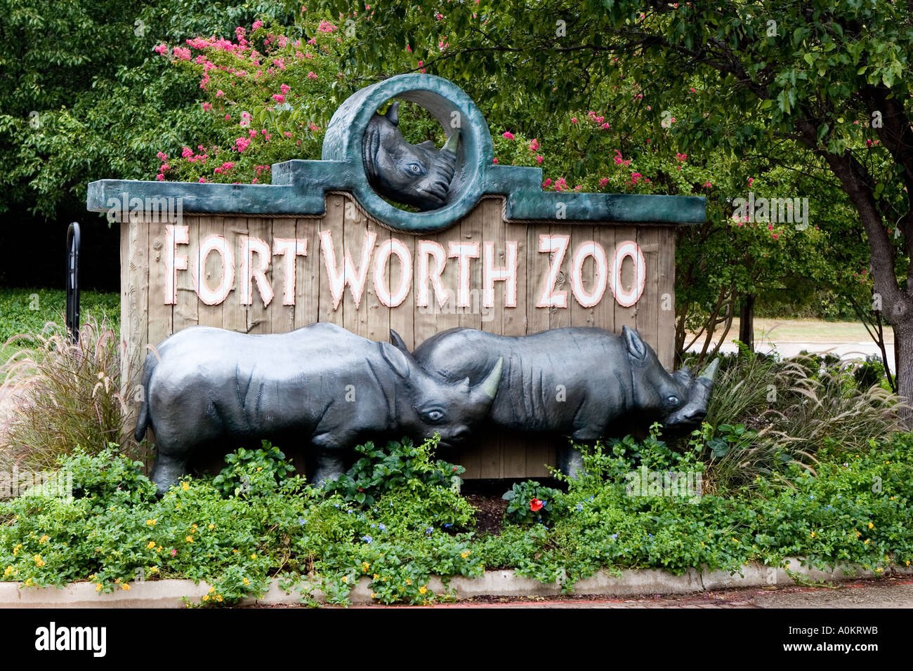 The entrance to the Fort Worth Zoo in Texas Stock Photo Alamy