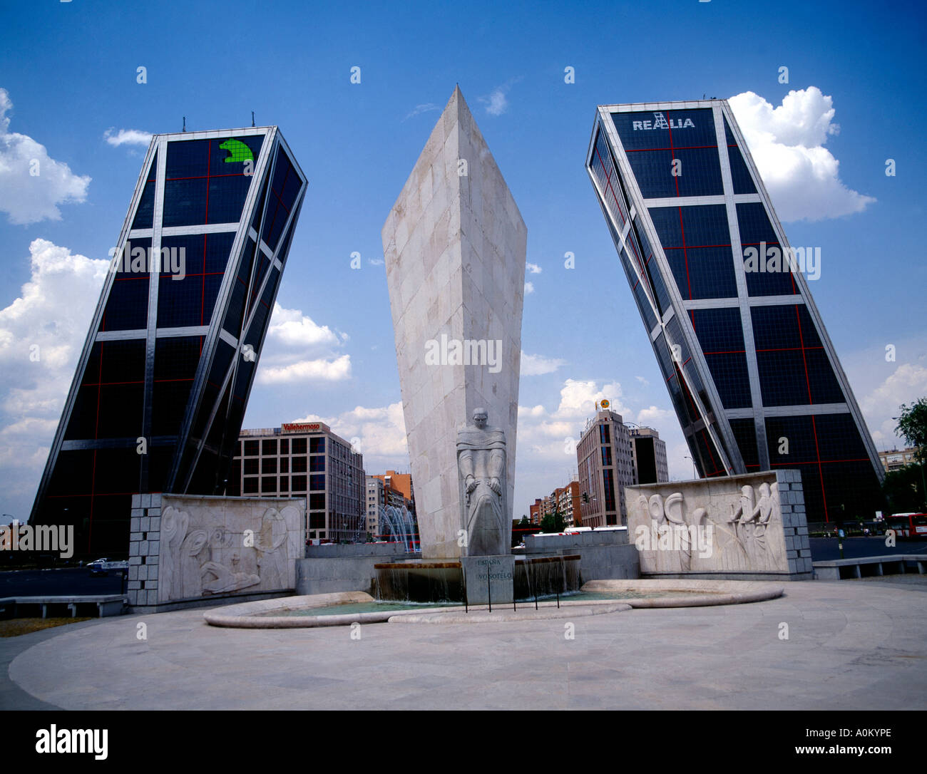 Madrid Spain Plaza Castilla Kia Buildings and Calvo Sotelo Monument Stock  Photo - Alamy