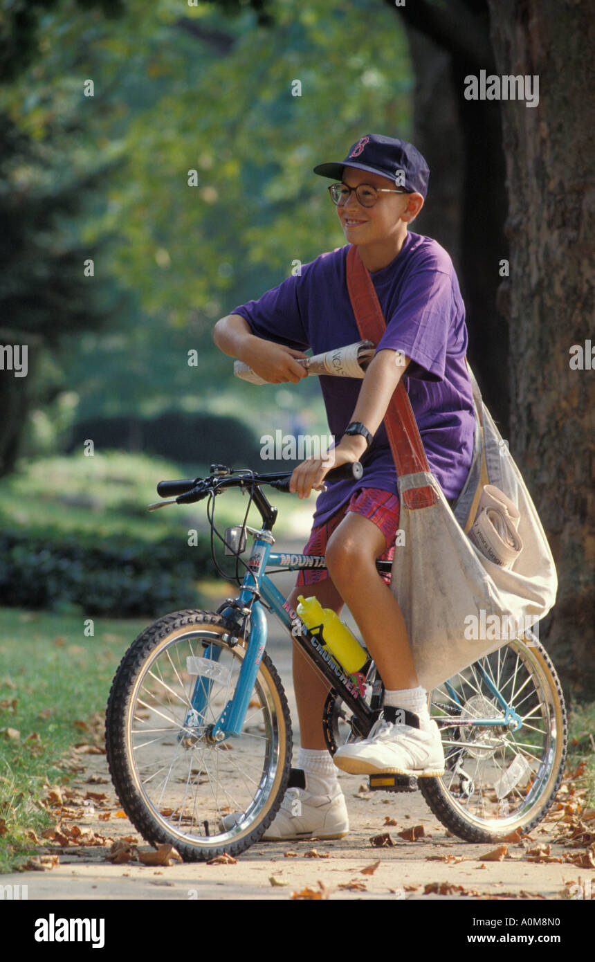 Newspaper delivery bike High Resolution Stock Photography and Images Alamy