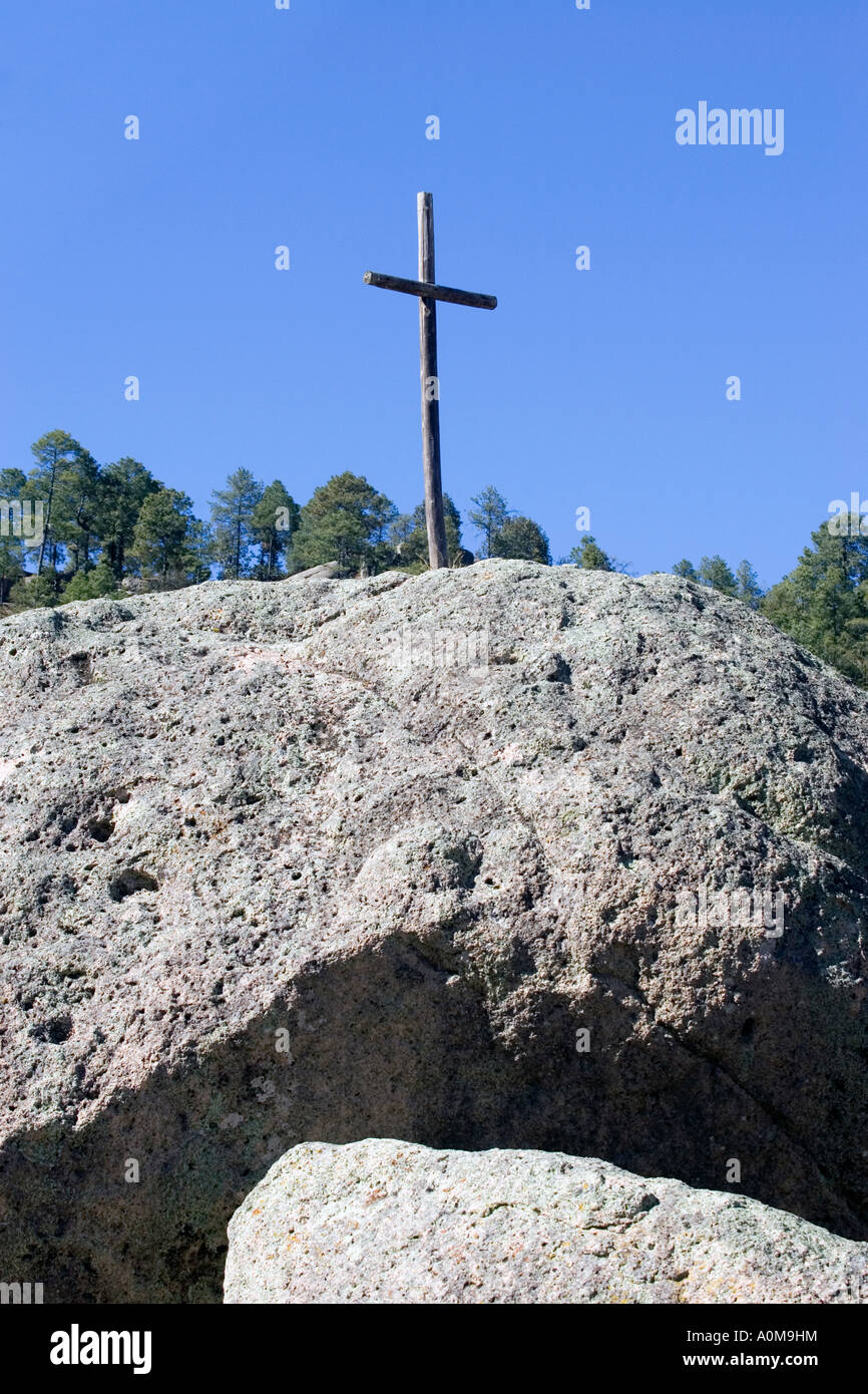 Wooden Cross On Top Of A Rock In Cusarare An Indian Community Near Stock Photo Alamy Wooden Cross On Top Of A Rock In Cusarare An Indian Community Near Stock Photo Alamy