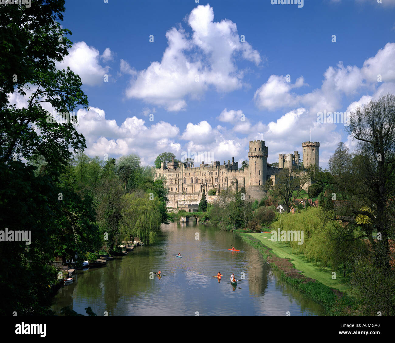 GB - WARWICKSHIRE: Warwick Castle and River Avon Stock Photo