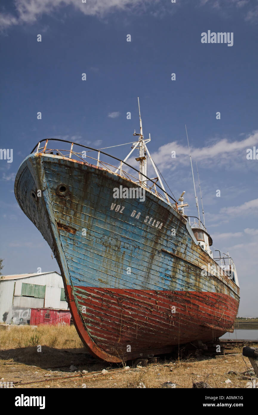 Old abandoned fishing trawler hi-res stock photography and images - Alamy