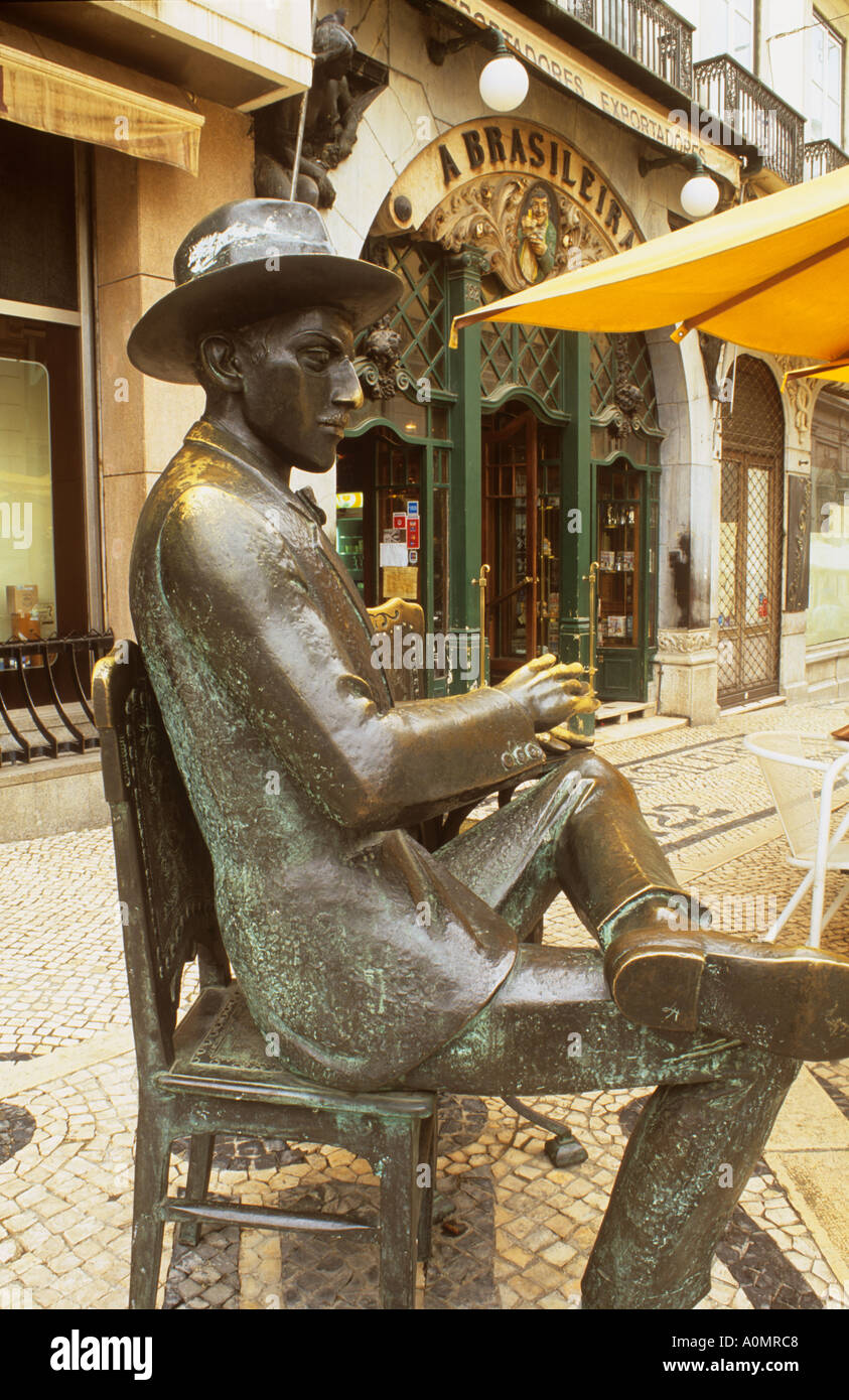 Fernando Pessoa statue Rua Garrett Lisbon Portugal Stock Photo Alamy