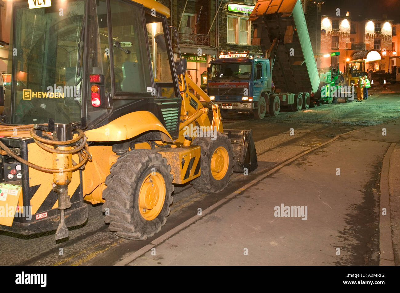 Resufacing an Ambleside road at night to minimise disruption to traffic