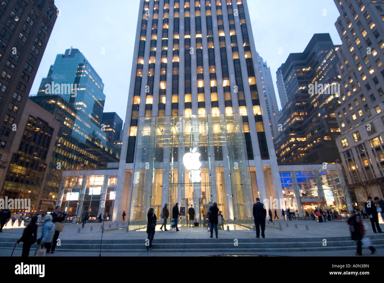 Apple computers store on 5th avenue Manhattan New York USA Stock Photo