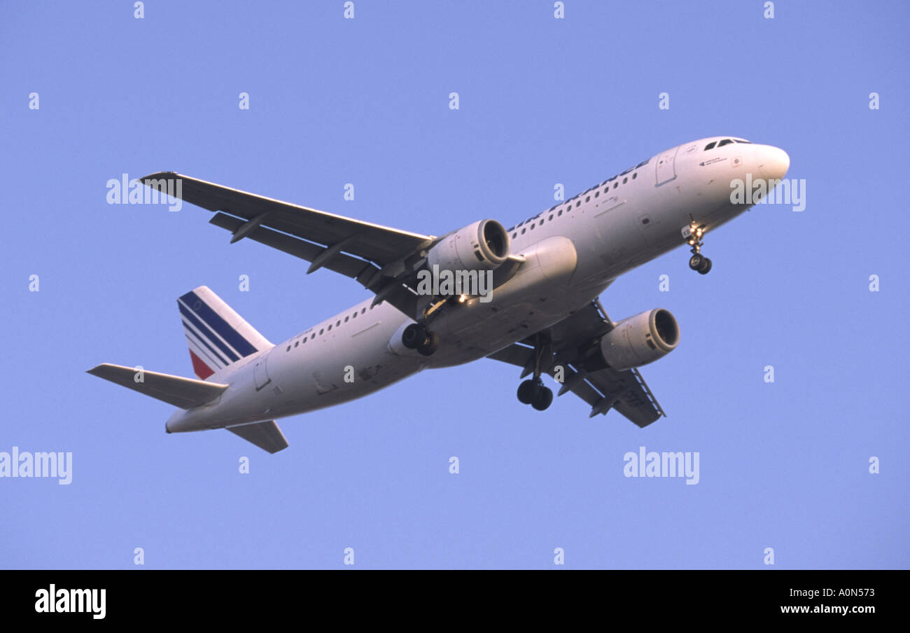 Airbus A320 Air France Landing Heathrow Airport Stock Photo Alamy