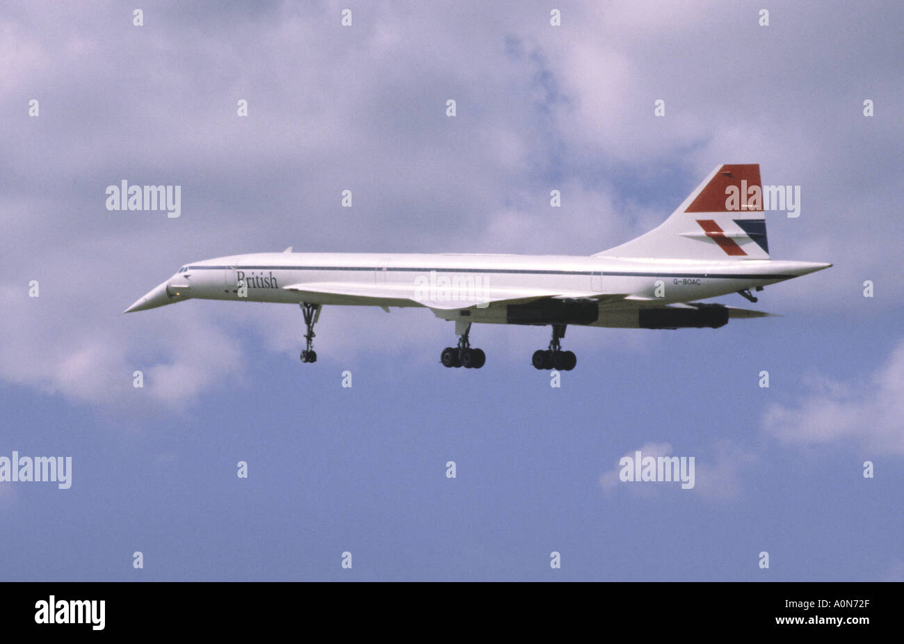 N°14364 photo argentique  d'epoque décollage CONCORDE British Airways 