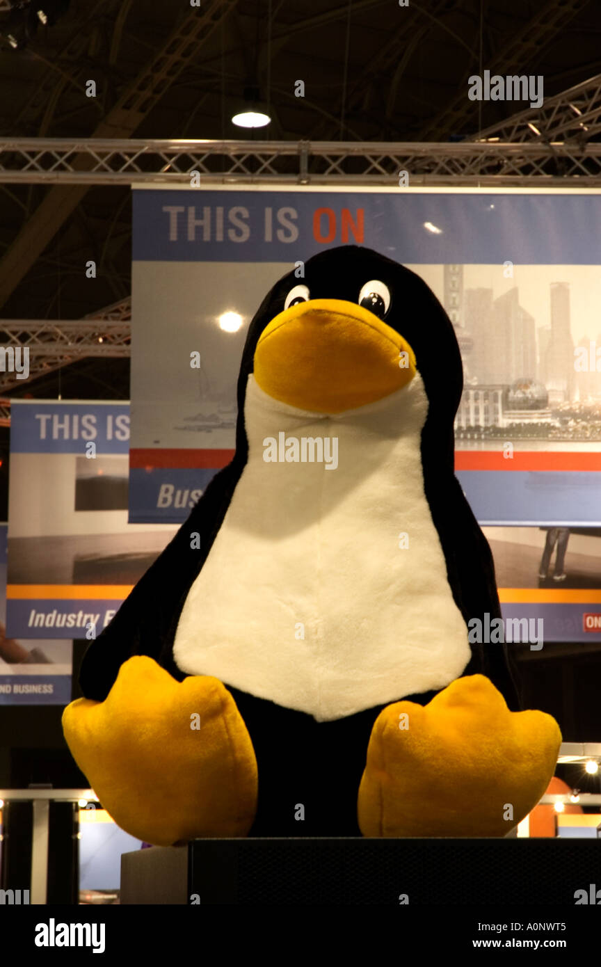 Peluche Linux Linux penguin hi-res stock photography and images - Alamy