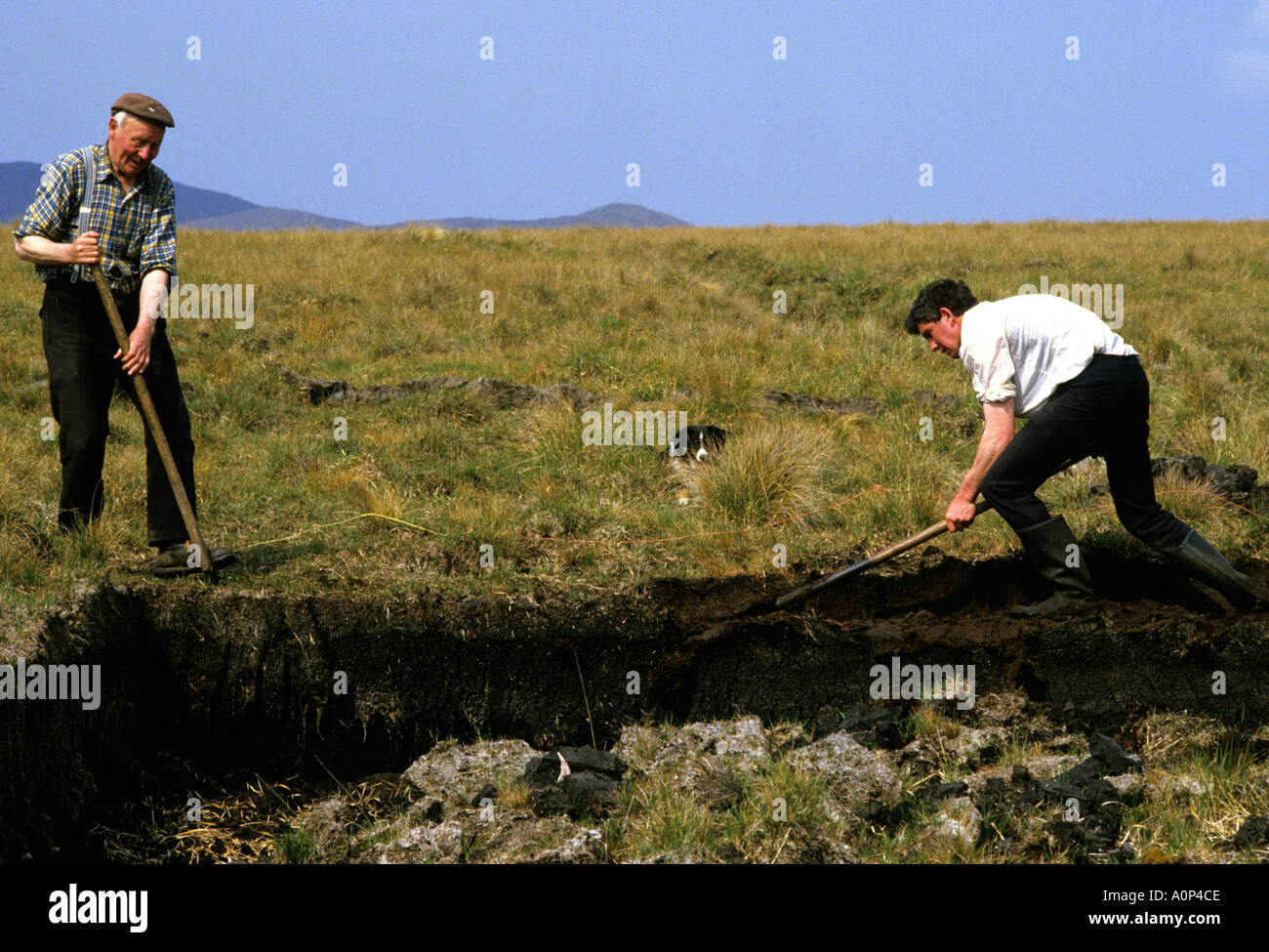 Peat bog ireland digging hires stock photography and images Alamy