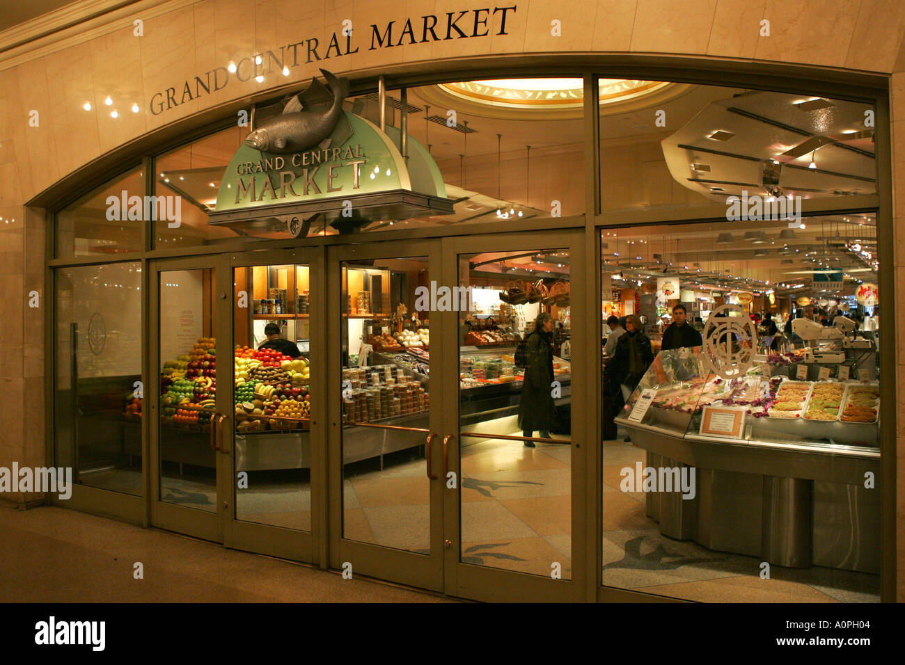 Marbled Entrance To The New York Grand Central Market Under Grand Stock Photo Alamy Marbled Entrance To The New York Grand Central Market Under Grand Stock Photo Alamy