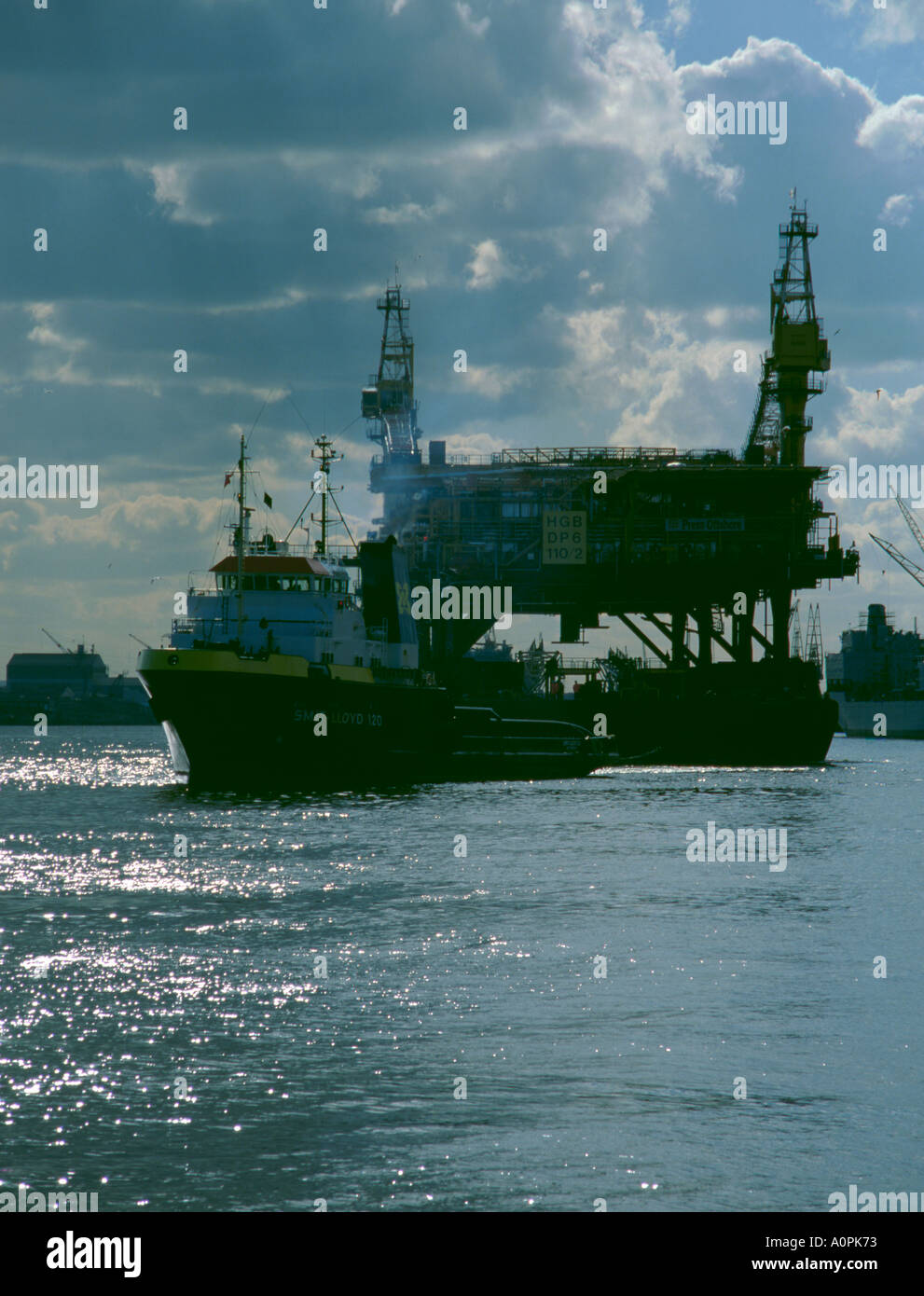 Oil rig platform module hi-res stock photography and images - Alamy