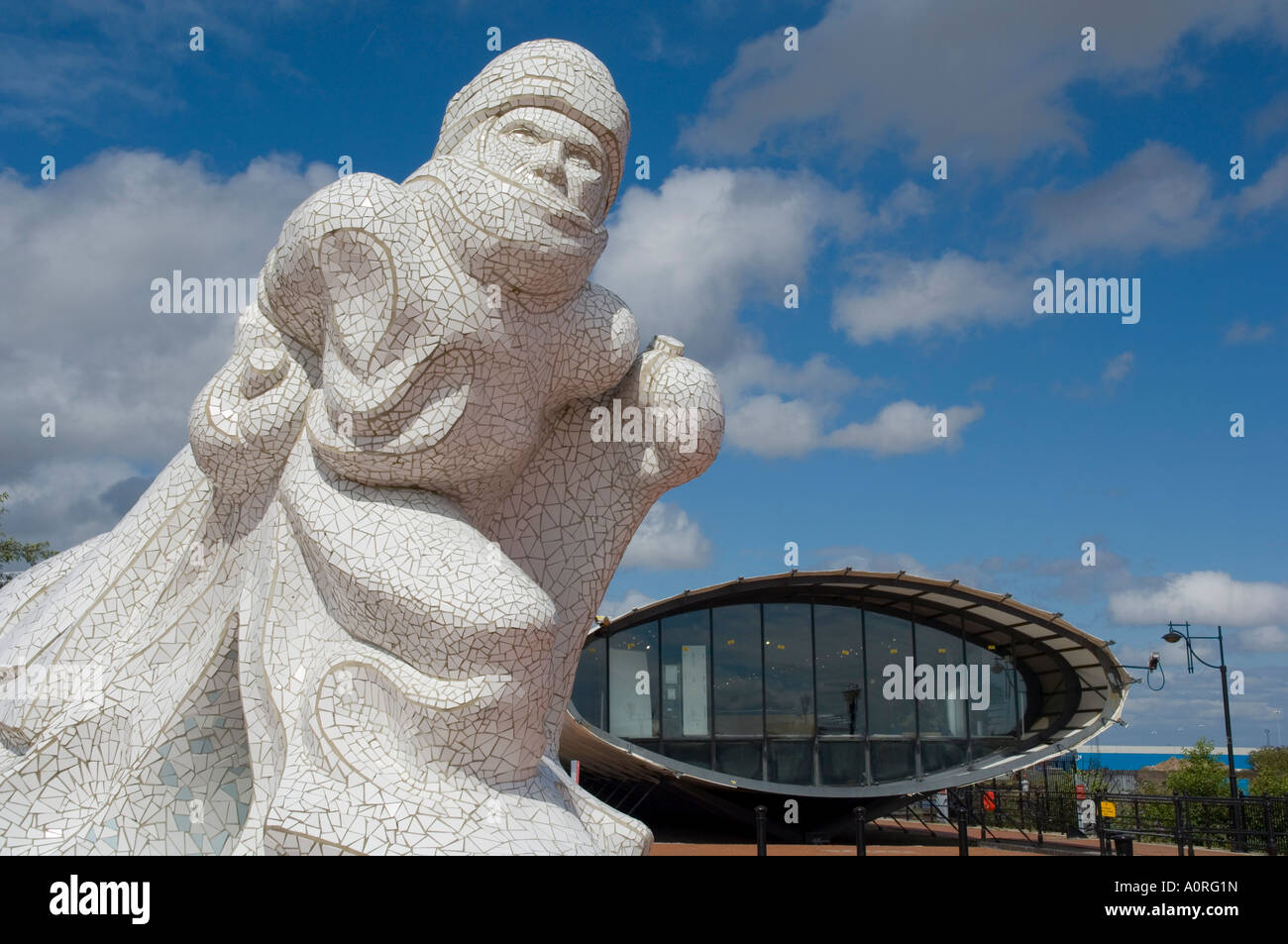 Cardiff bay statues hires stock photography and images Alamy