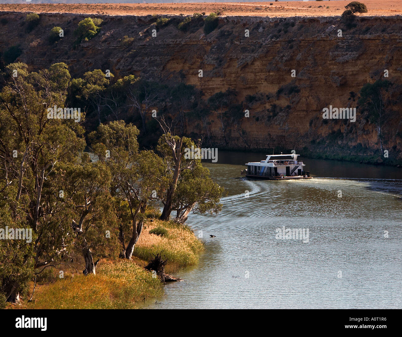 Murray River Houseboat Stock Photo Alamy