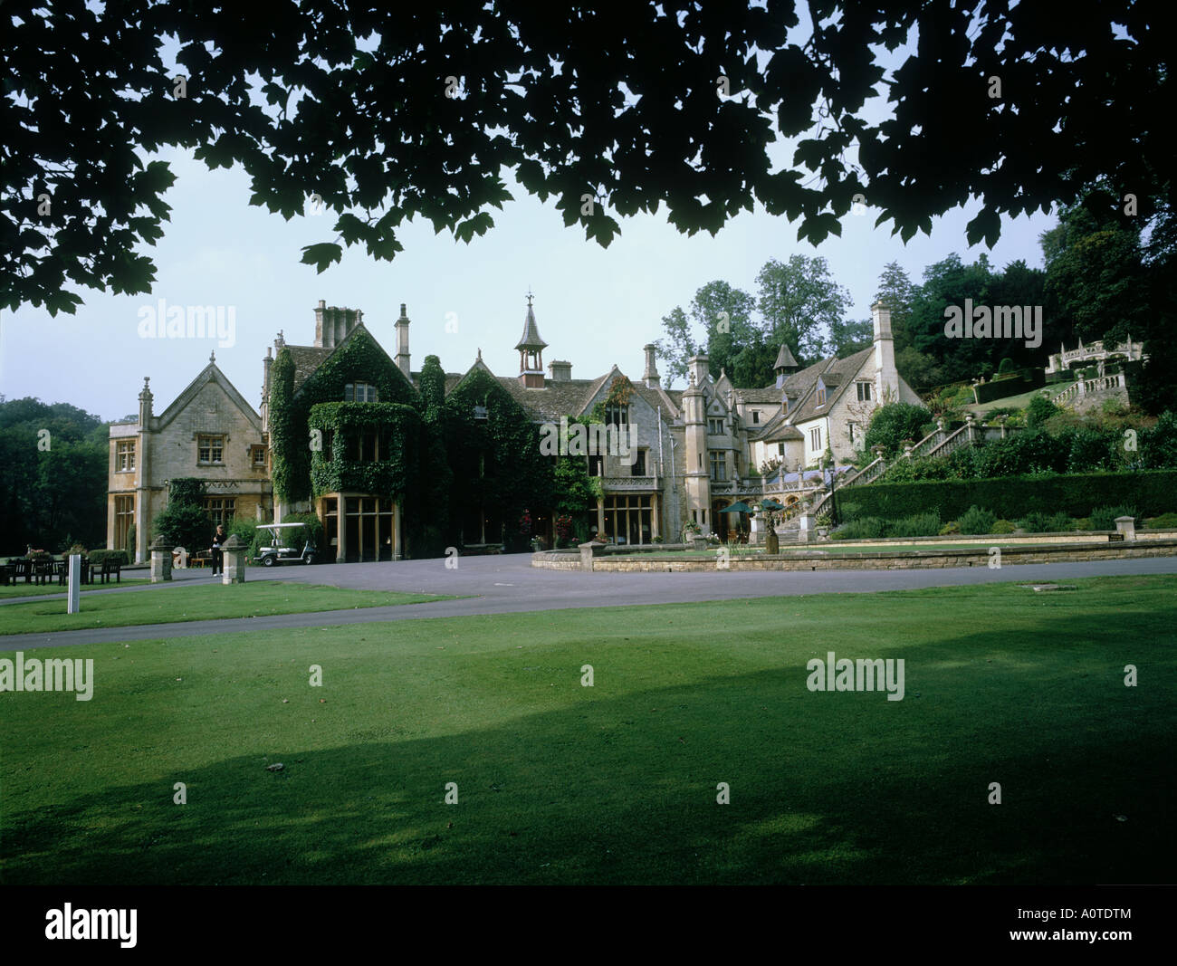 Manor house hotel castle combe hi-res stock photography and images - Alamy