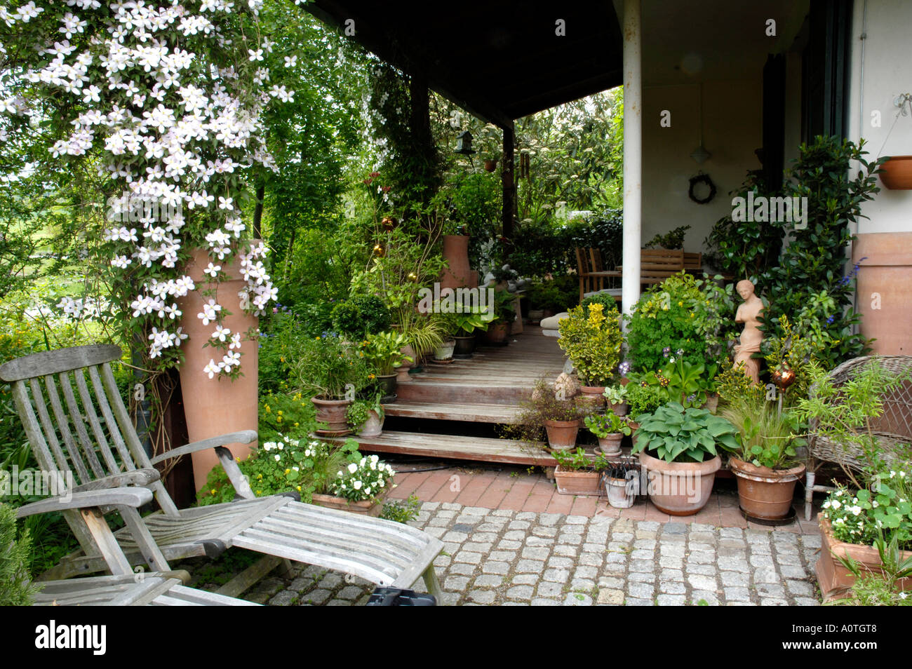 In terrace hi-res stock photography and images - Alamy