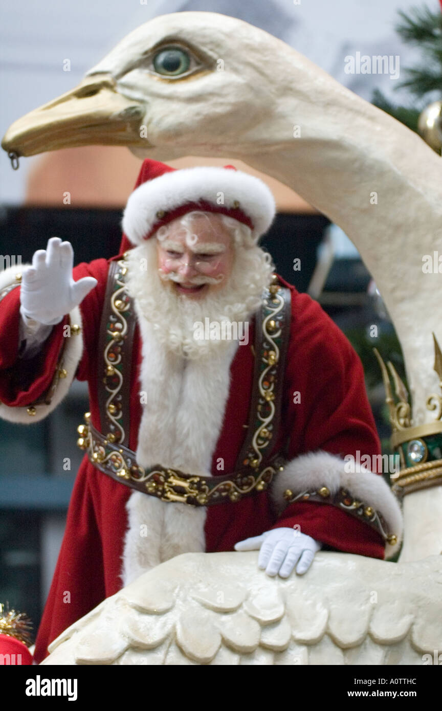 Santa Claus or Father Christmas in the 2005 Macy\u0027s