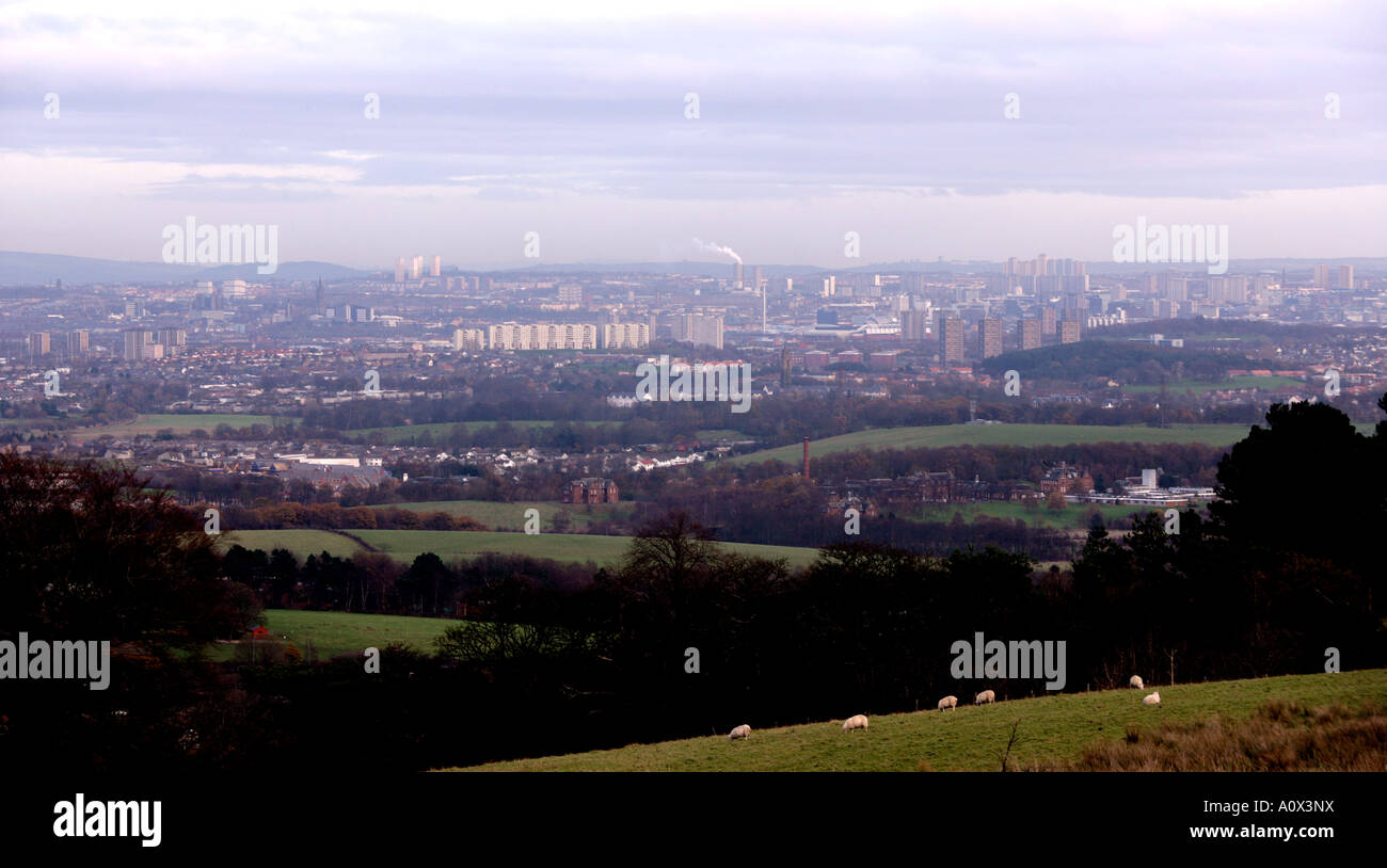 THE CITY OF GLASGOW VIEWED FROM THE HILLS ABOVE PAISLEY IN WINTER Stock Photo Alamy