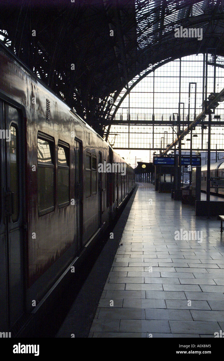 Frankfurt railway station Stock Photo Alamy