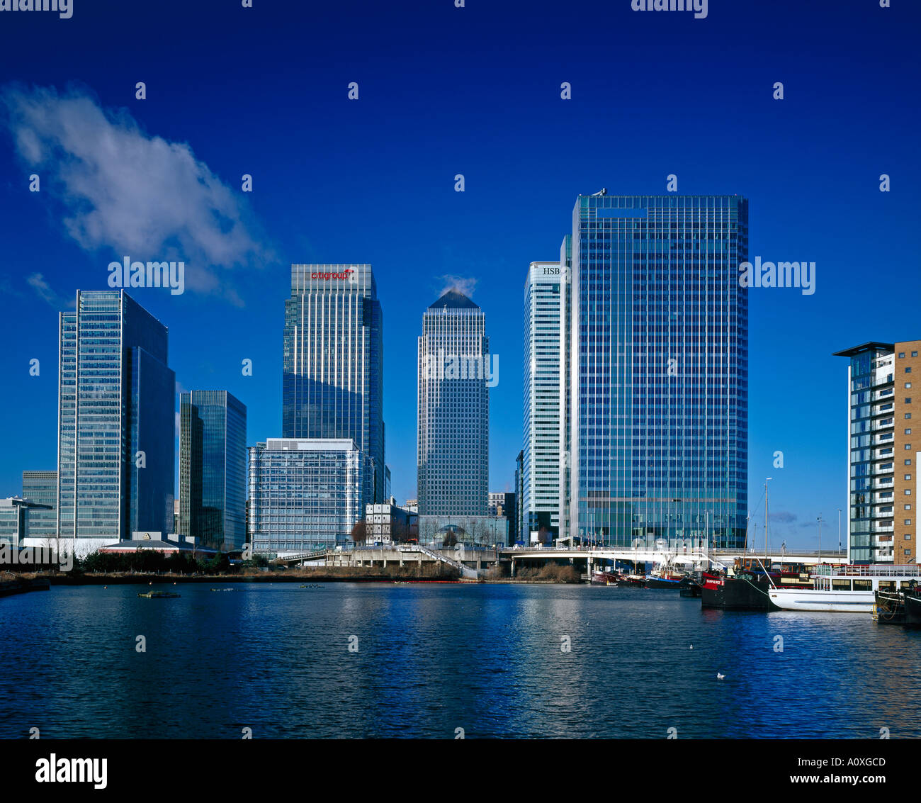 Canary Wharf skyline. London Docklands Stock Photo - Alamy