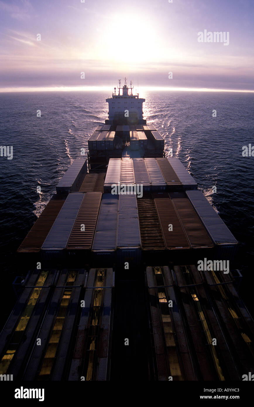 Tacoma port container hi-res stock photography and images - Alamy