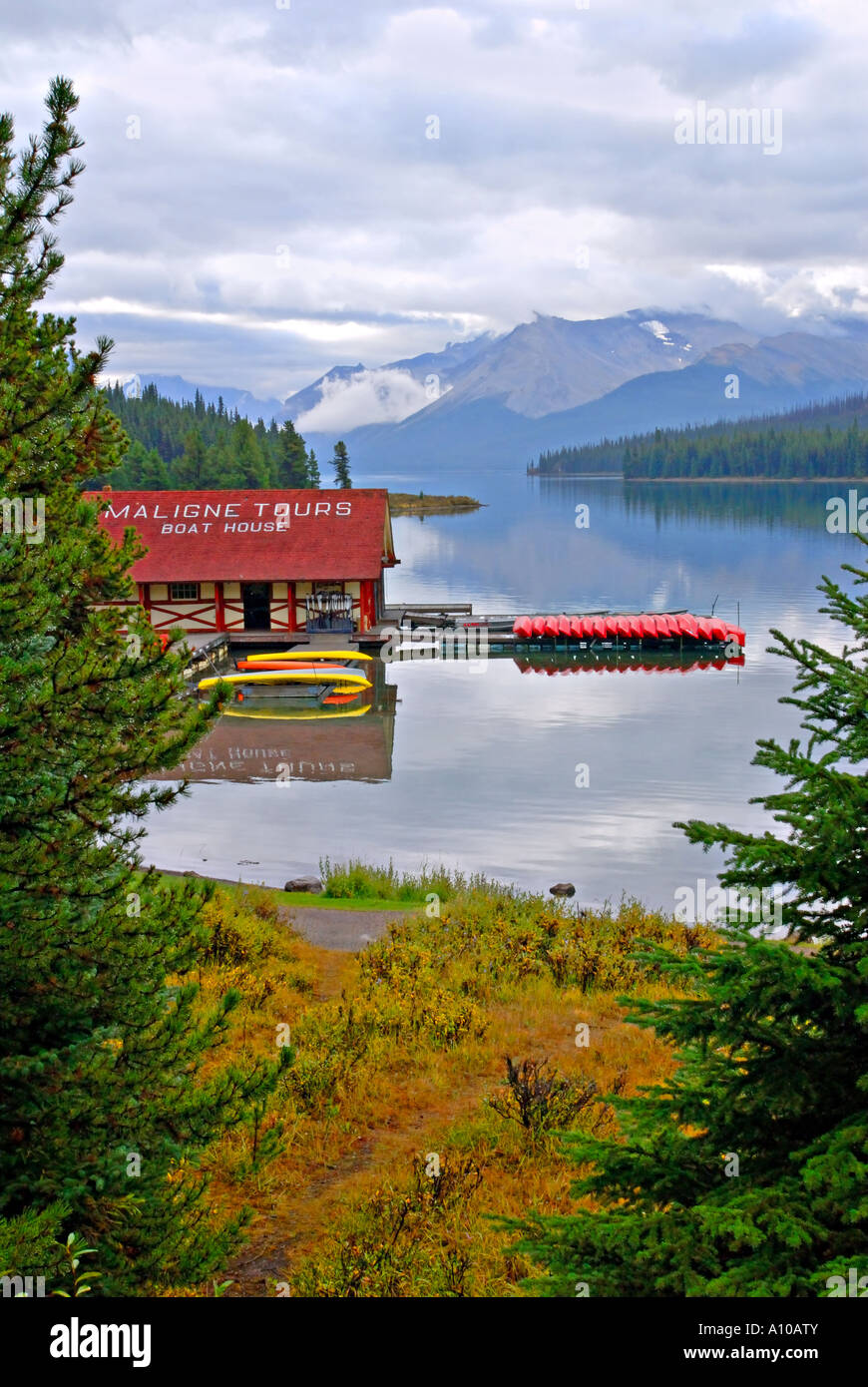 Maligne Lake scenic Stock Photo