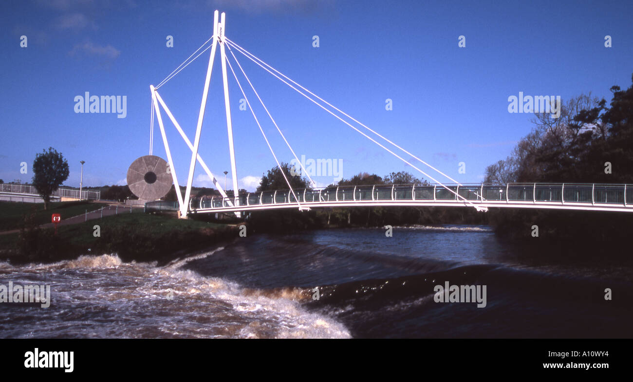 Miller's Crossing cycle and pedestrian bridge over the River Exe at ...