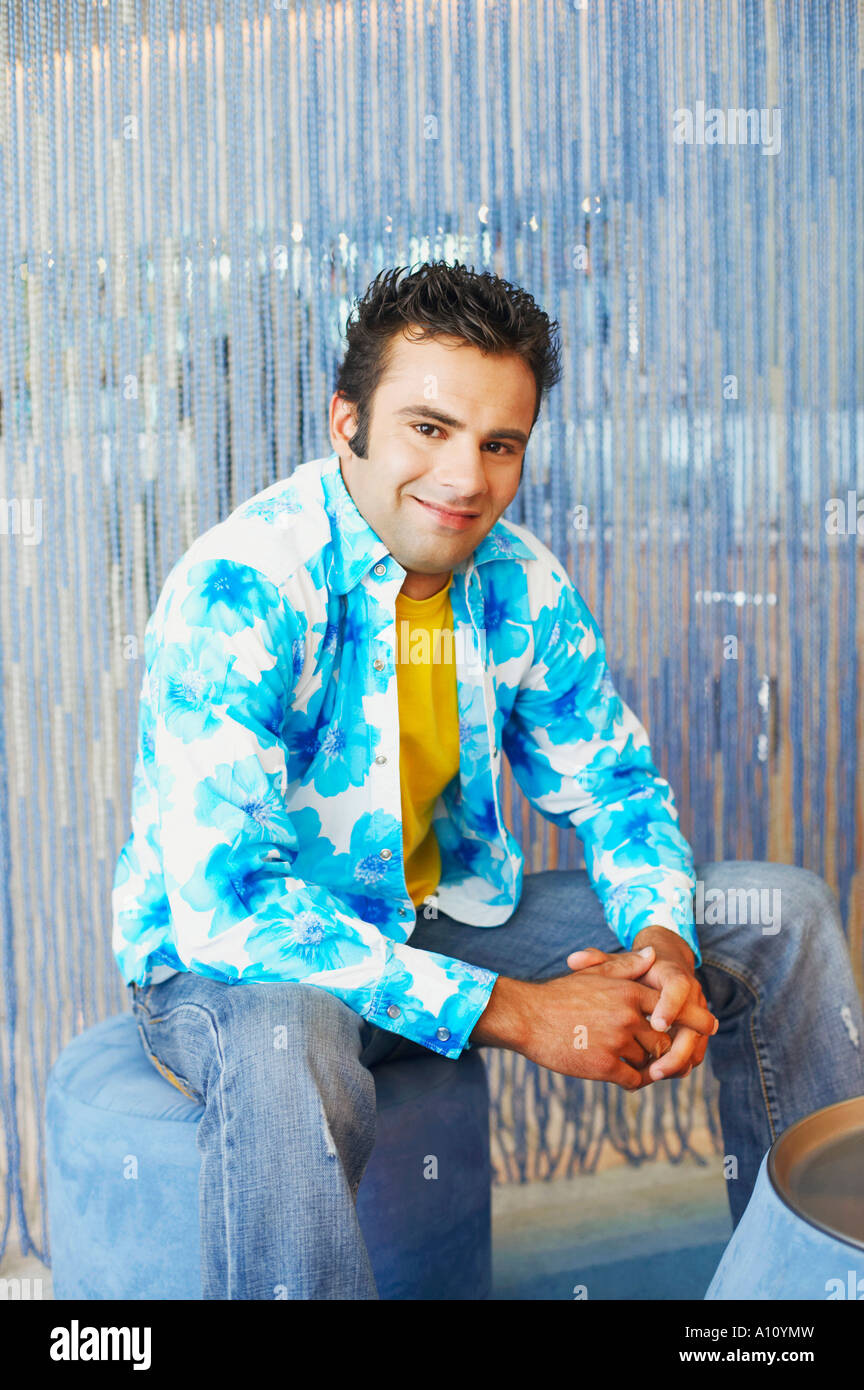 Portrait of a young man smiling Stock Photo - Alamy