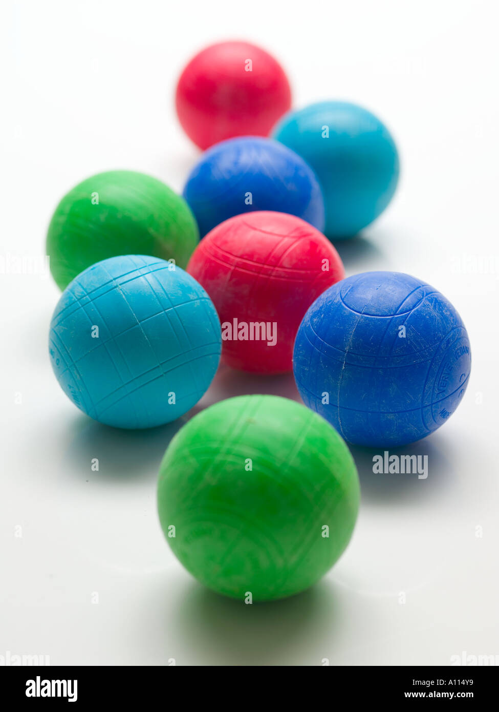 bowling, bowls, various sizes, heavy, hard, red, green, blue, round