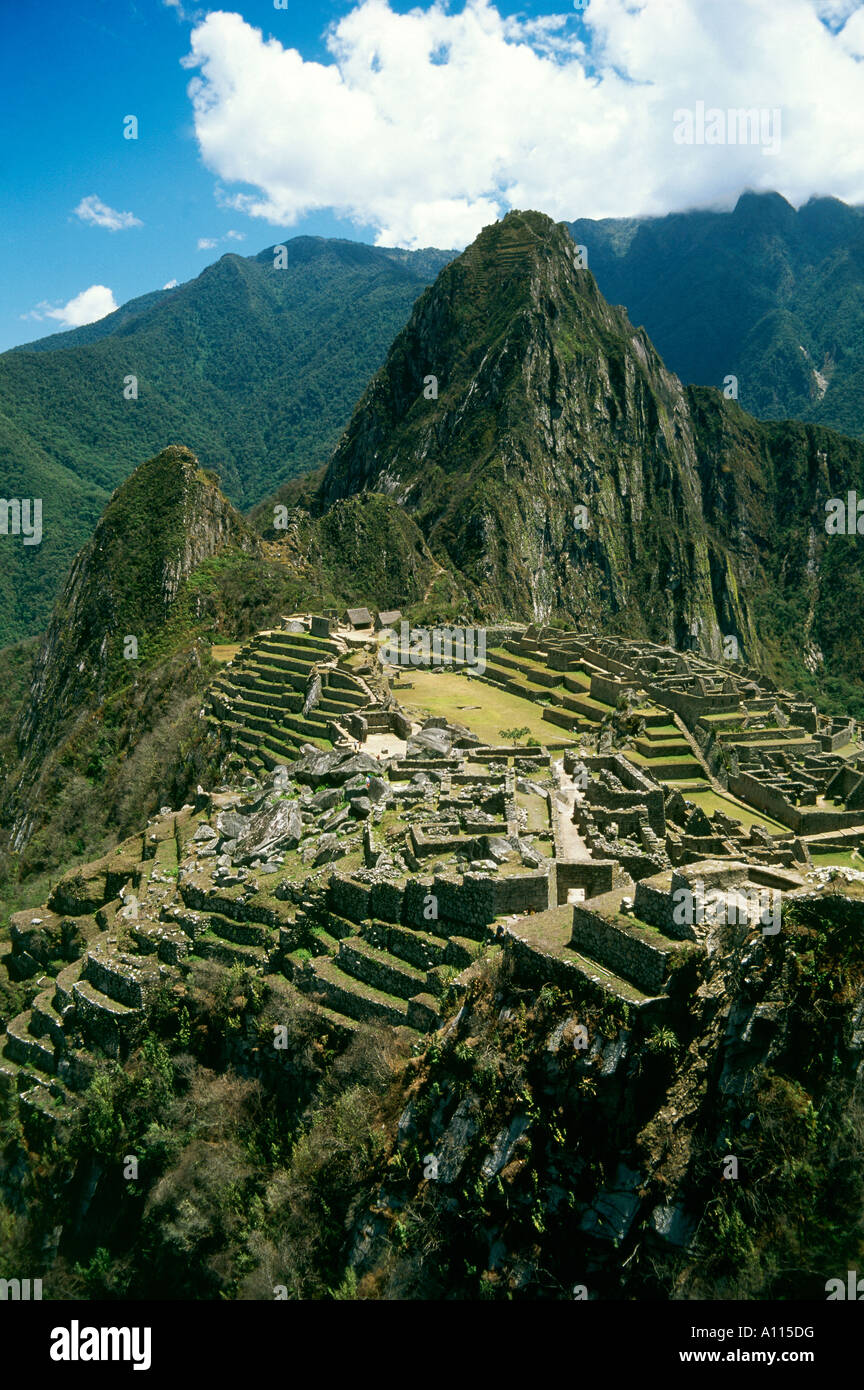 A view over the ruins of the lost city of Machu Picchu Stock Photo - Alamy