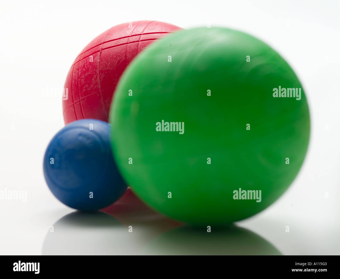bowling, bowls, various sizes, heavy, hard, red, green, blue, round