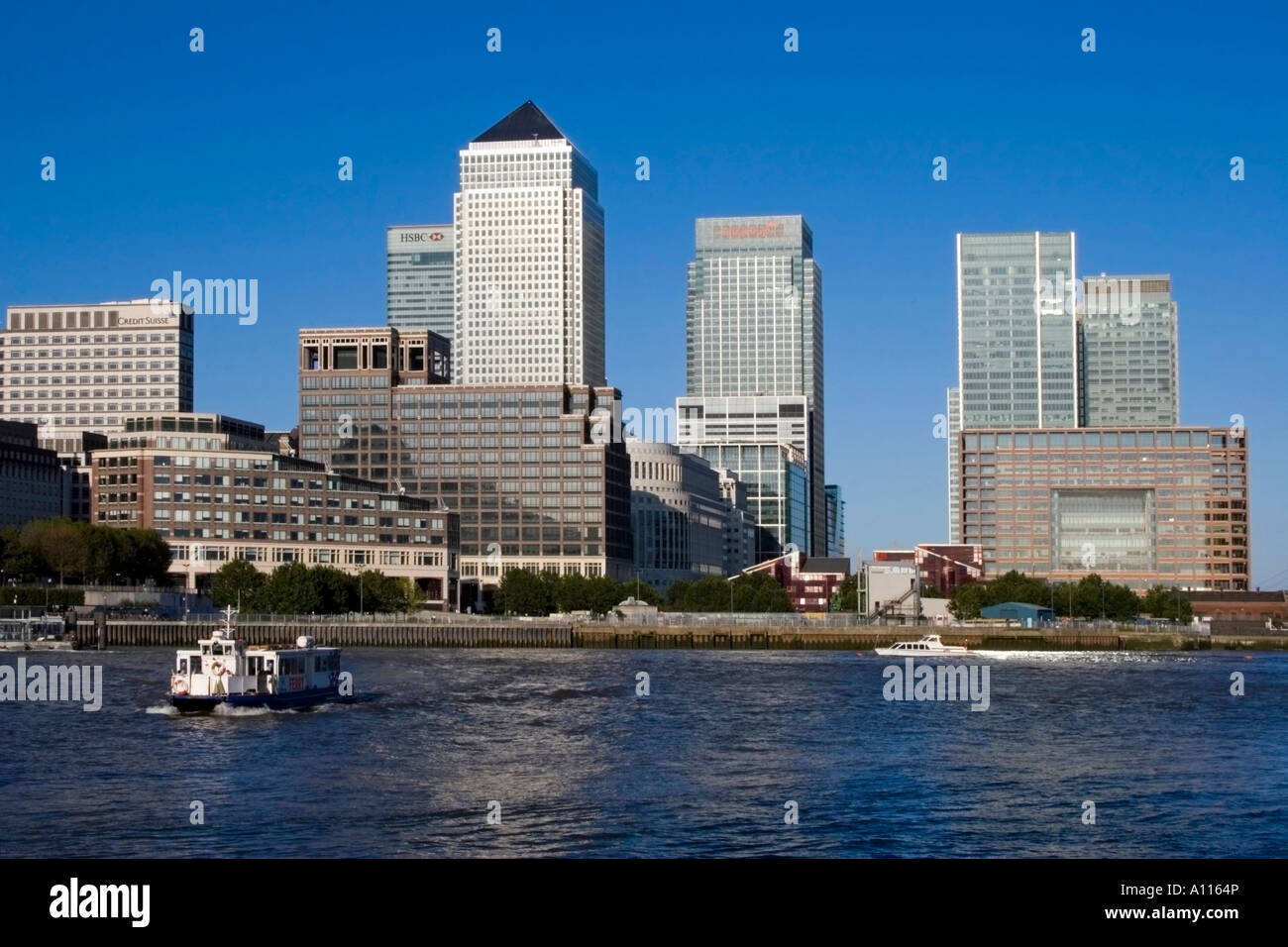 Skyscrapers canary wharf in london hi-res stock photography and images ...