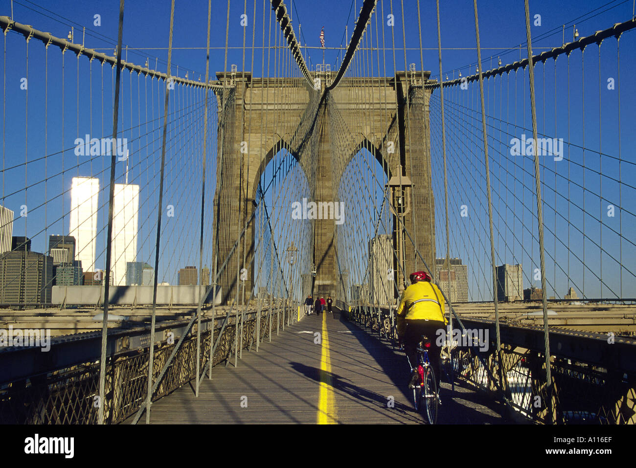 bike across brooklyn bridge