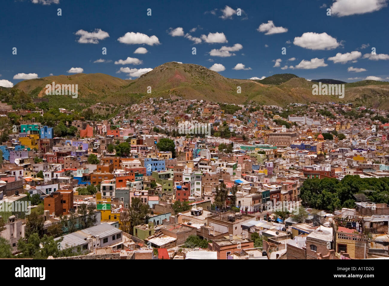 Guanajuato overview (Mexico). Vue d'ensemble de la ville de Guanajuato ...