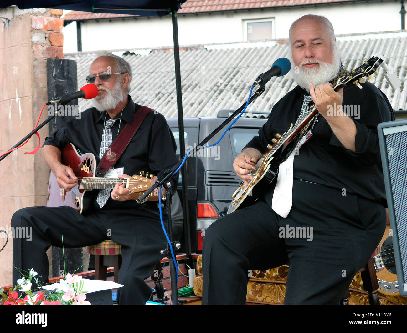 'John Bond' and 'Pete Skinner' 'Penny Black' entertaining Stock Photo