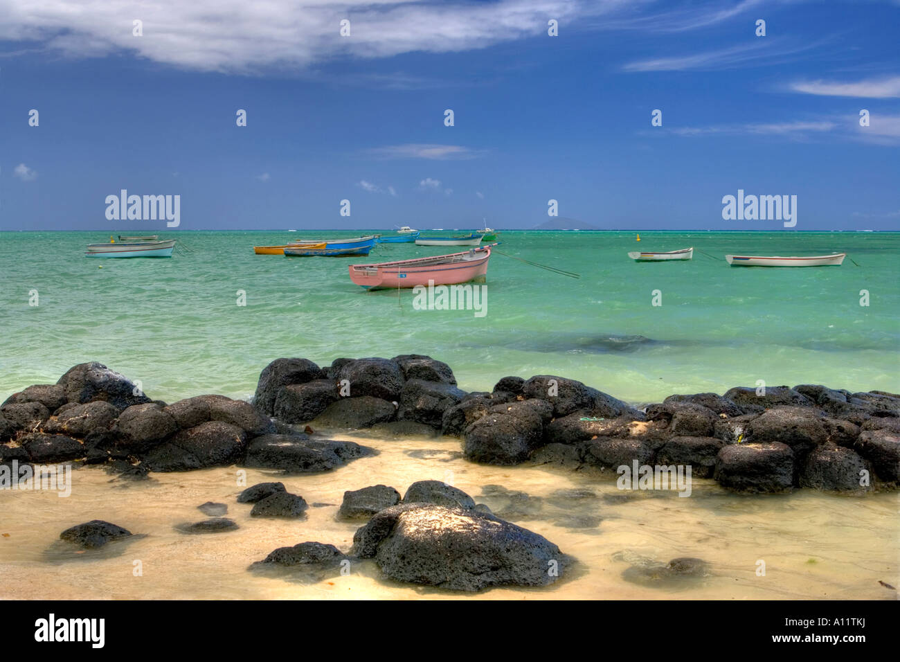 Fishing fisherman beach mauritius hi-res stock photography and images ...