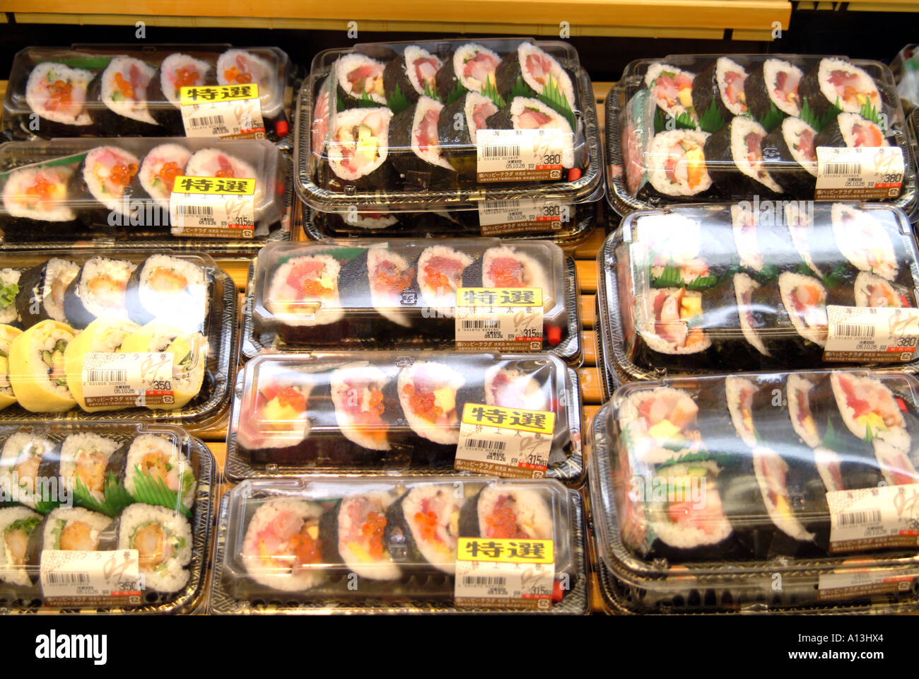 Bento in a supermarket hi-res stock photography and images - Alamy