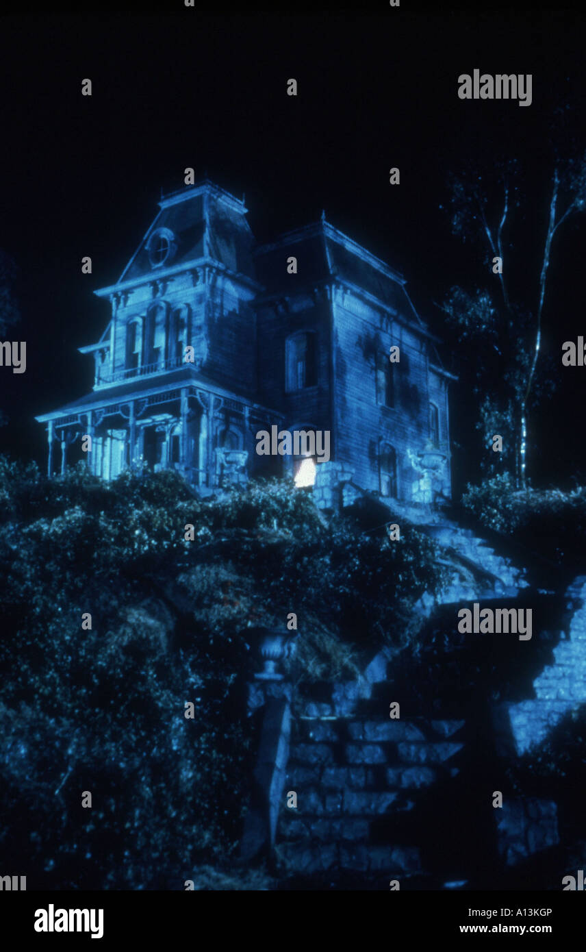 Psycho II Year 1983 Director Richard Franklin Based upon Robert Bloch s book Stock Photo Alamy