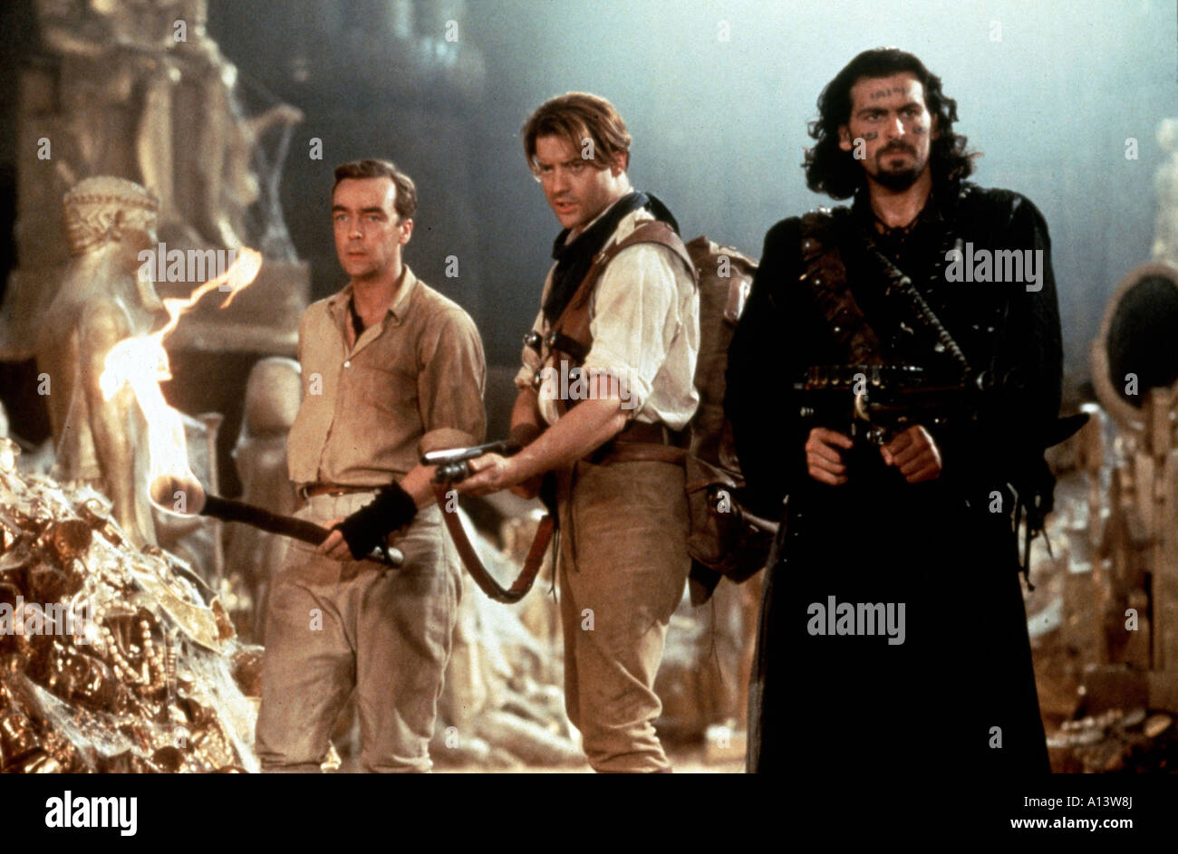 The mummy 1999 brendan fraser hi-res stock photography and images - Alamy