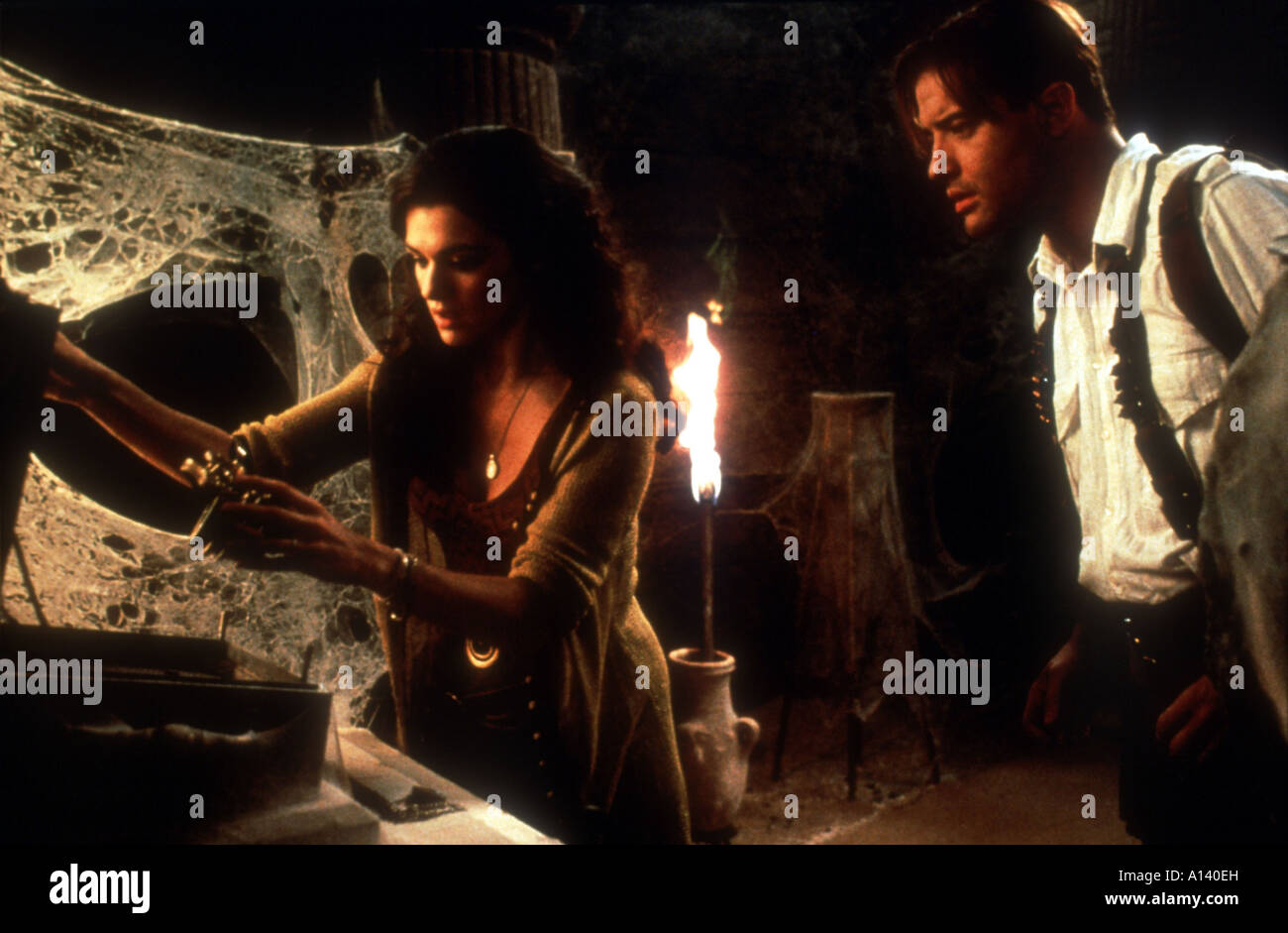 The mummy returns rachel weisz 2001 hi-res stock photography and images ...