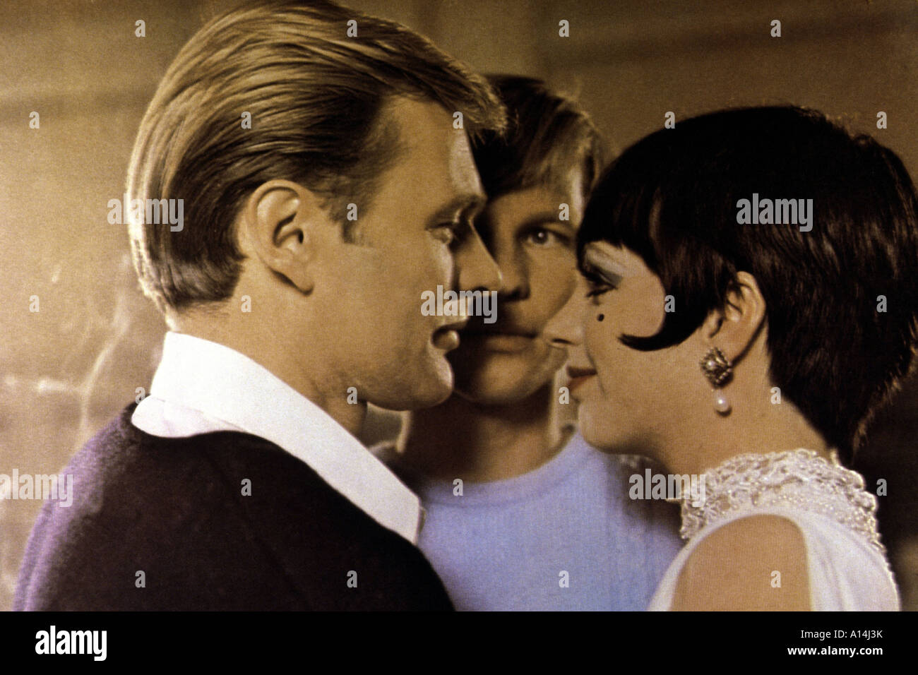 Cabaret 1972 Bob Fosse Liza Minnelli Michael York Helmut Griem Stock Photo  - Alamy