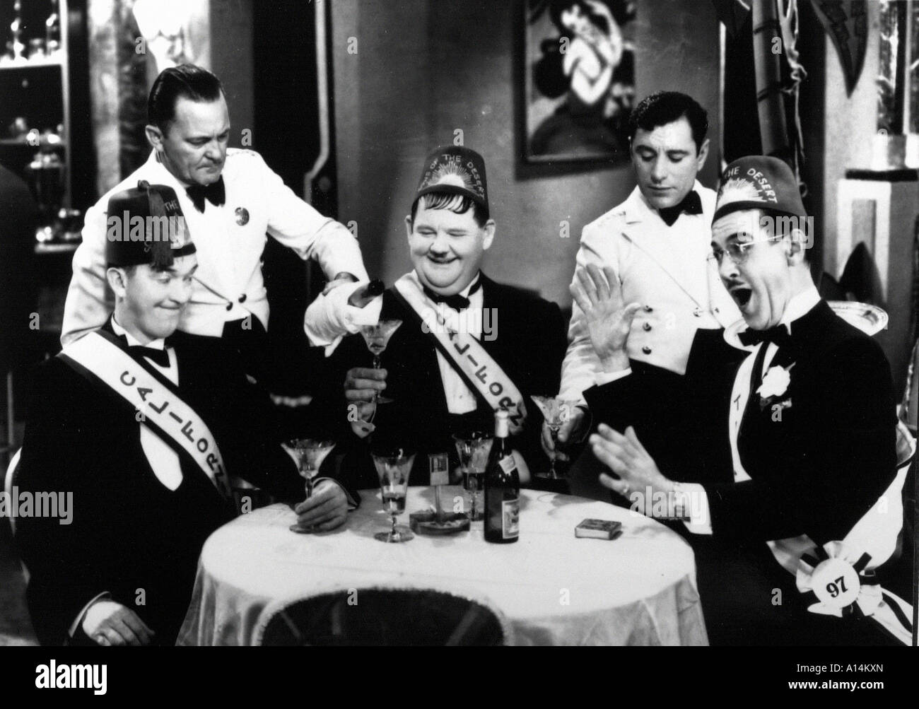 Erthstore Laurel and Hardy Sons of The Desert Stan /& Ollie Smiling with Leis 8x10 Photo