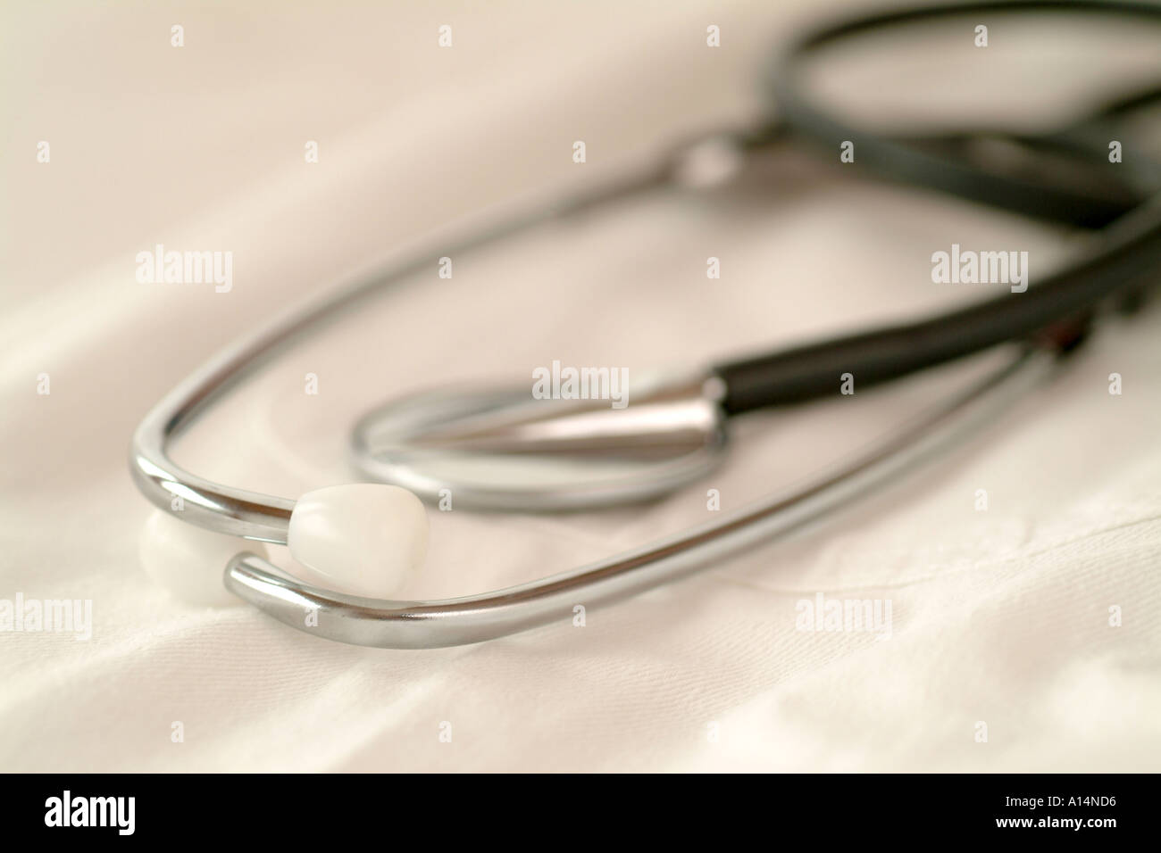 praxisgeb hr zuzahlung neuverordnung krankenkassen gesundheitsreform stethoskop untersuchung beim arzt Stock Photo