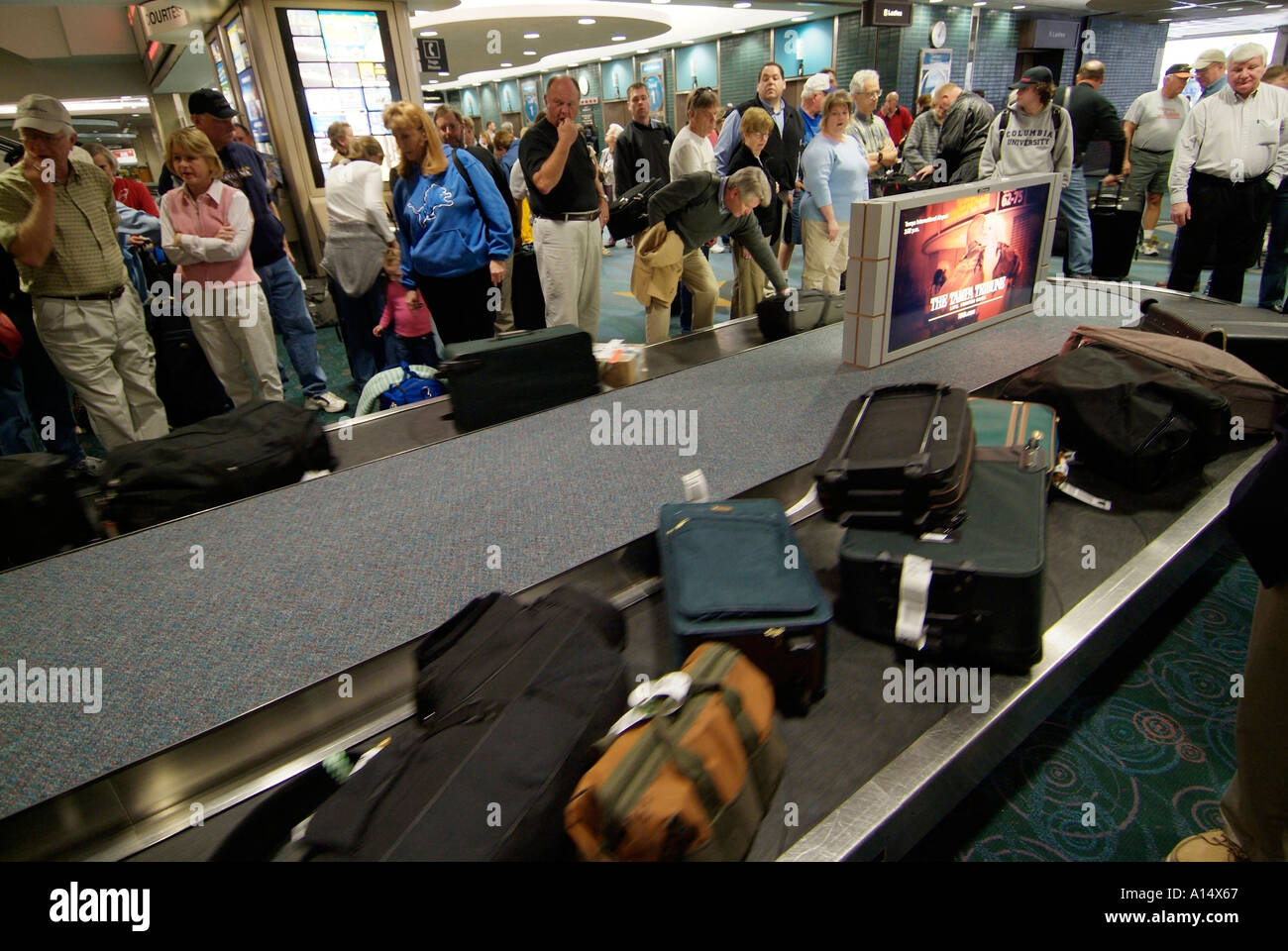 Baggage claim area inside tampa hires stock photography and images Alamy
