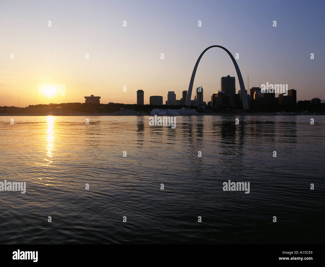 Mississippi River at sunrise with St Louis Missouri skyline and Gateway ...