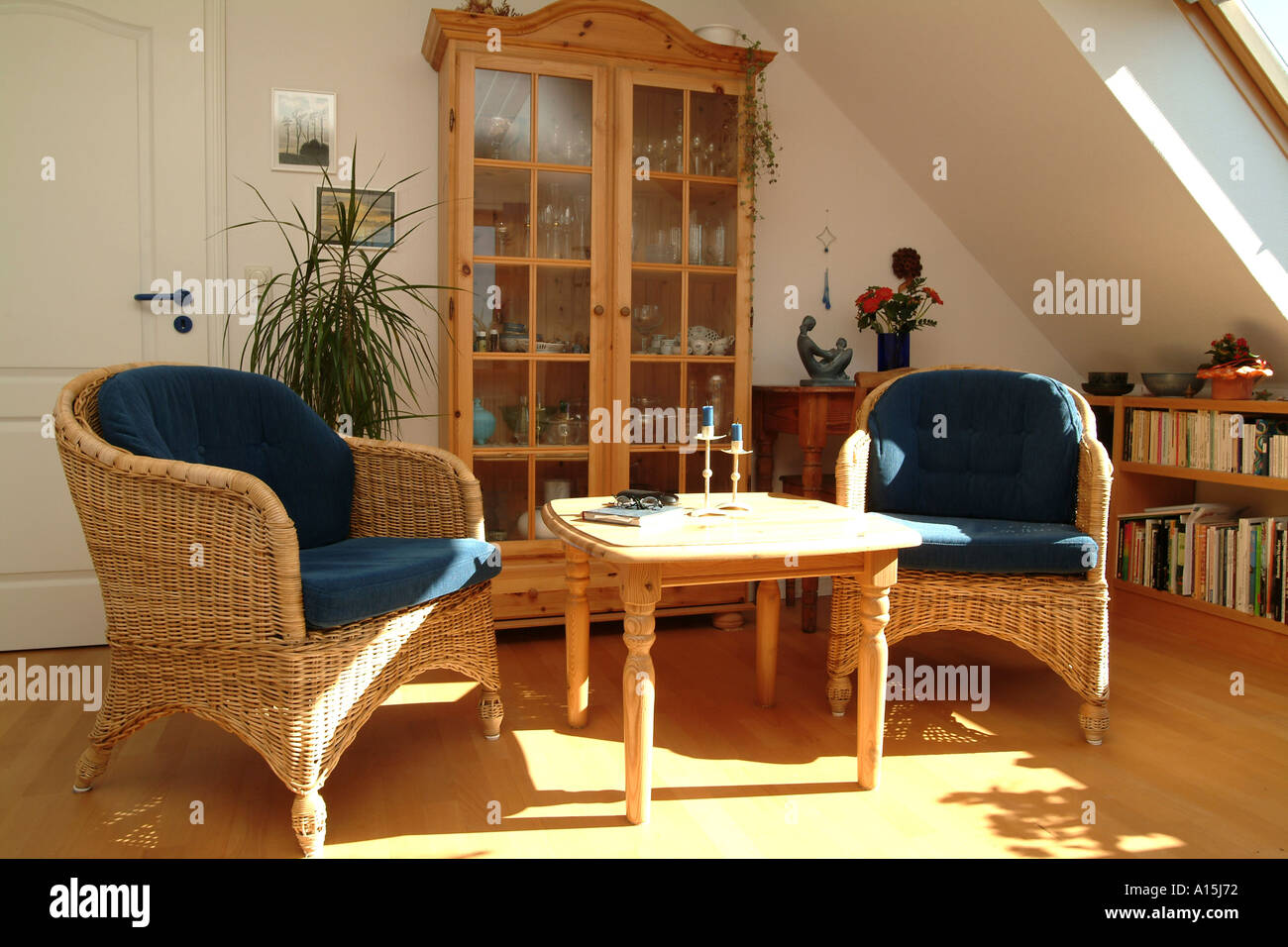 Woodfurniture hires stock photography and images Alamy