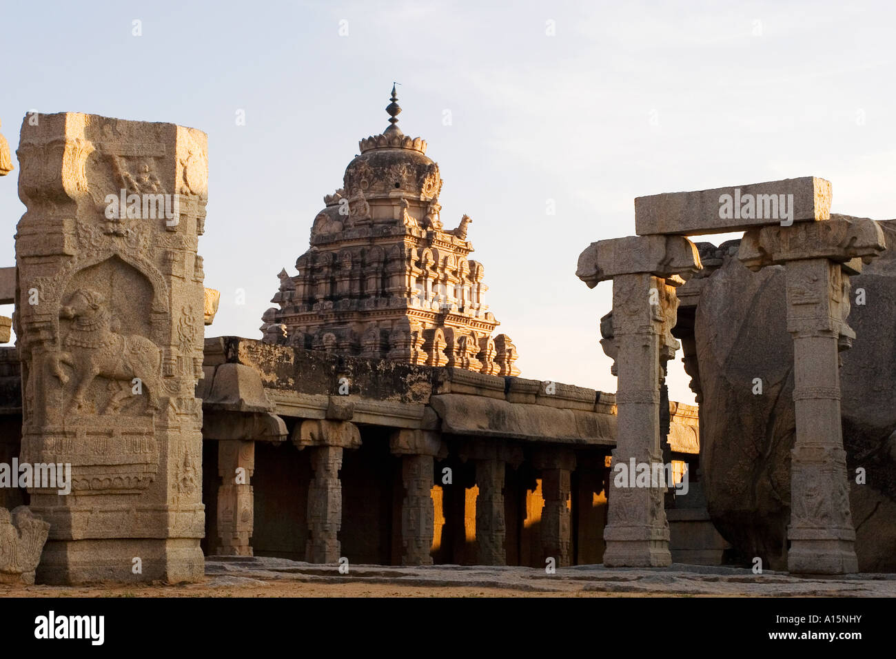 Morning sunlight on the Veerabhadra Temple in Lepakshi, Andhra Pradesh, India Stock Photo